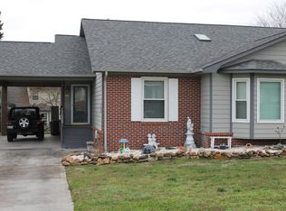 16 Breakers Ct, Clinton, TN 37716