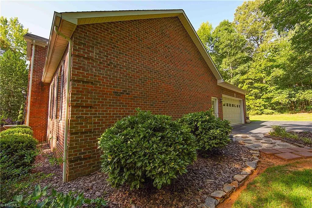 290 Gleason Lane - 1 — Photo 3