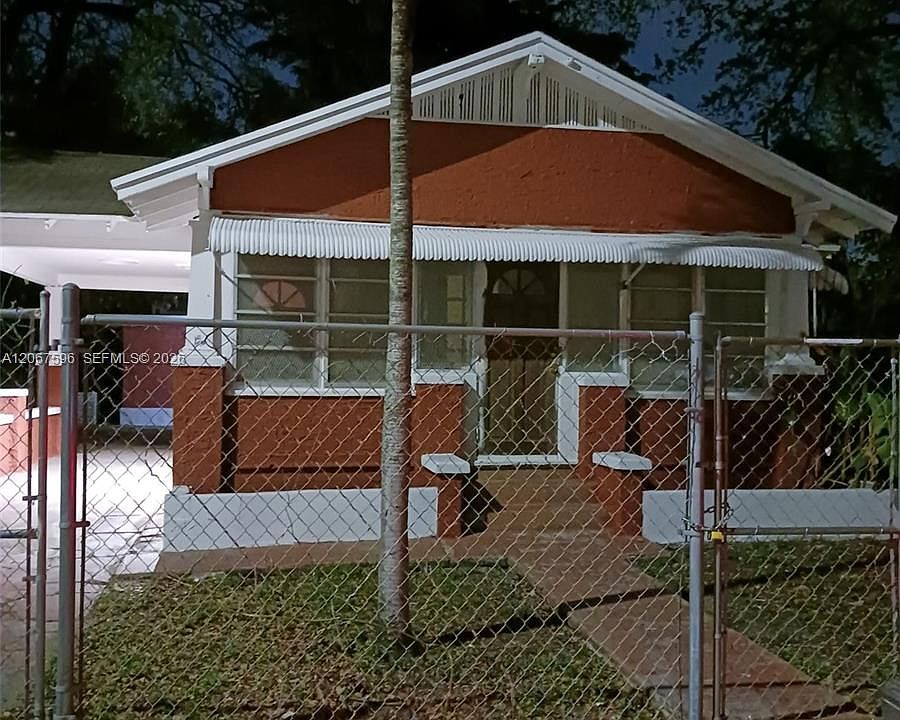 1st image of 21 NW 61st St