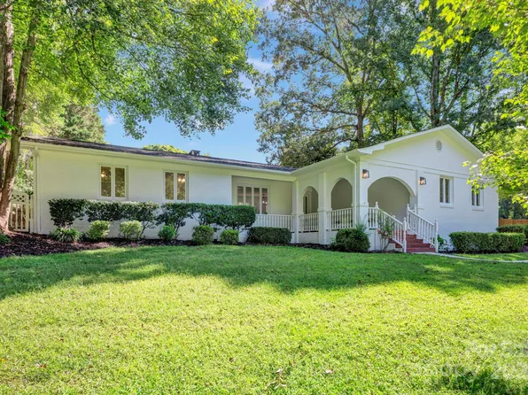 842 Ferncliff Dr, Mooresville, NC 28115