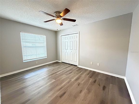 3rd image of 878 High Pointe Cir
