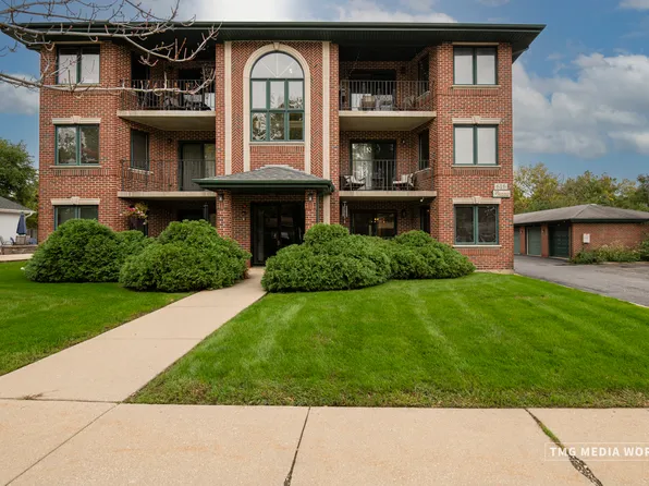616 E 5th Ave Unit 101, Naperville, IL 60563