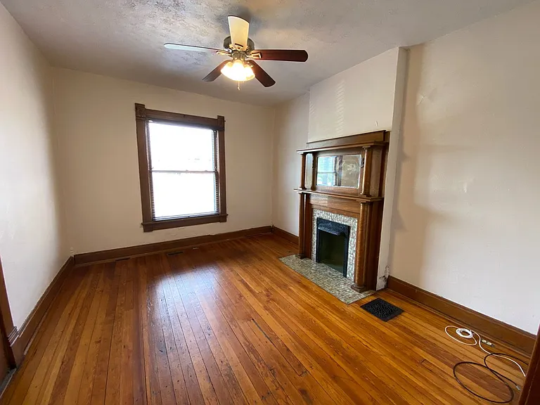 Price Ave 49-51 NCR — Photo 8