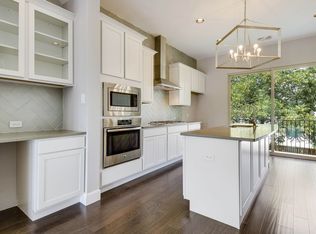 221 E Melrose Dr, Olmos Park, TX 78212