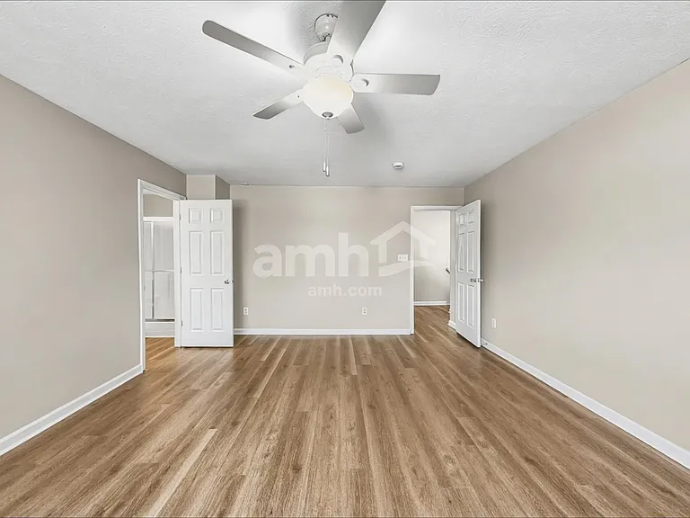 7317 Wellwood Dr — Photo 10