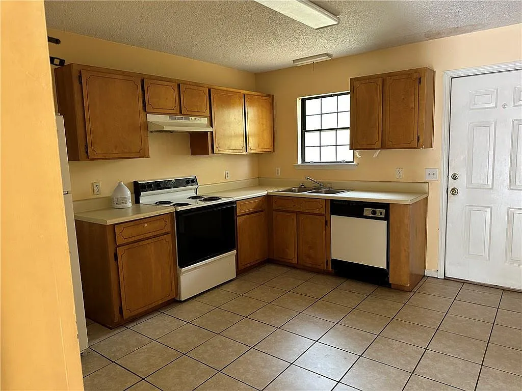 2 bed, 1.0 bath, 970 sqft, $875 — Photo 4