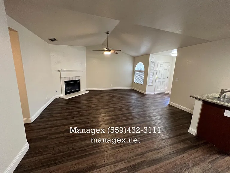 768 Spruce Ave #102 — Photo 6
