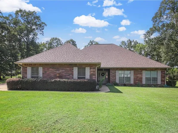 110 Fox Run Dr, Natchitoches, LA 71457
