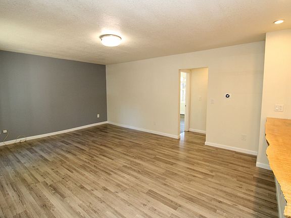 5th image of 4419 N Albina Ave