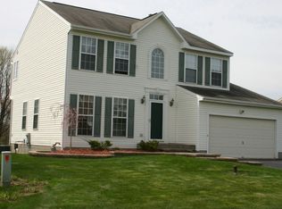 19 Mirage Ln, Clay, NY 13041