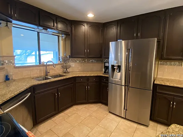 4534 Western Pine Woods — Photo 3