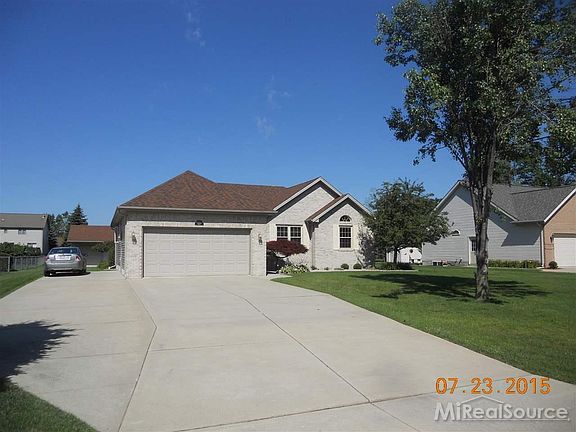 3rd image of 2877 Harwood Dr
