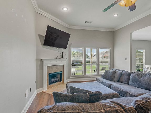4th image of 2264 Zelmere St