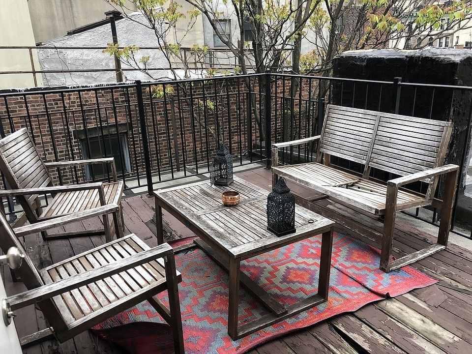 1st image of 360 W 47th St APT 4C
