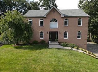 4163 Valleyvue Dr, Gibsonia, PA 15044