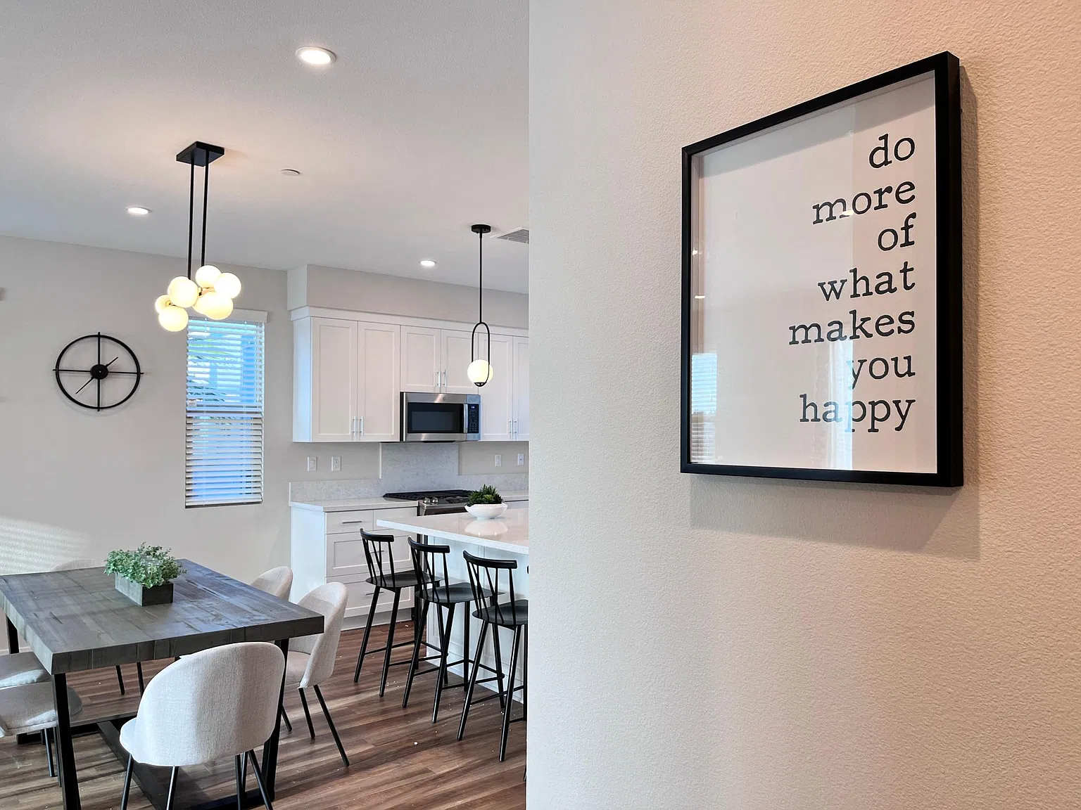 Placemark, Irvine — Photo 1