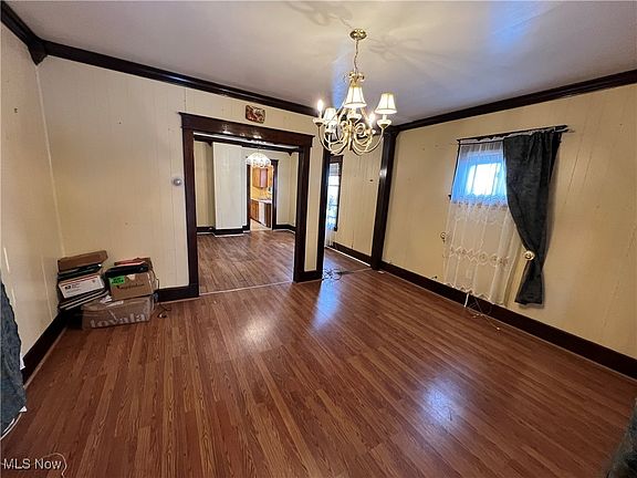 5th image of 137 Chicago Ave