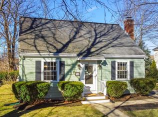 32 Chestnut Rd, Reading, MA 01867