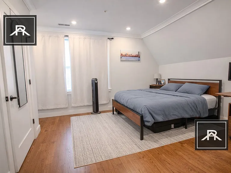 53 Quint Ave #5 — Photo 5