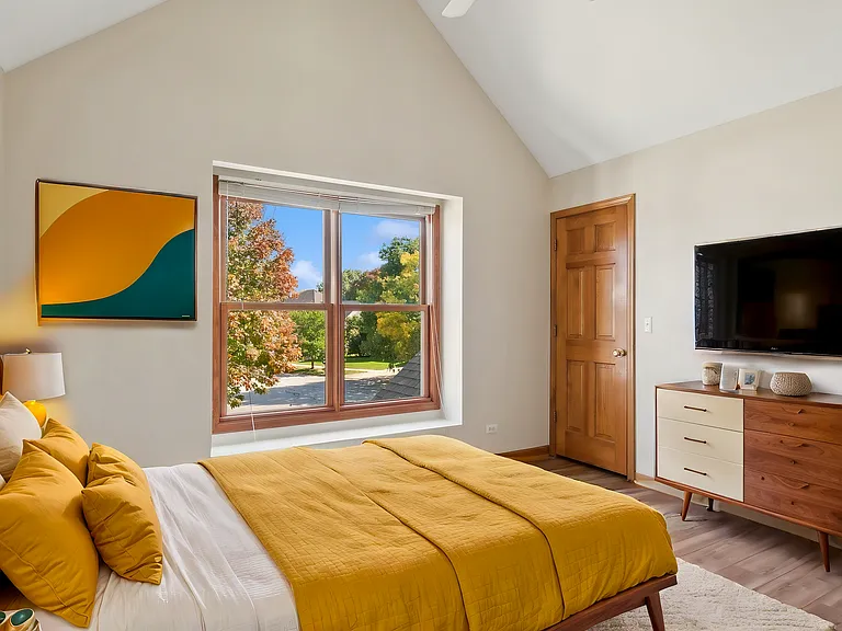 2327 Flat Rock Ct — Photo 8