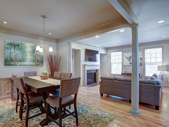 3rd image of 3693 Lambert Ln NE