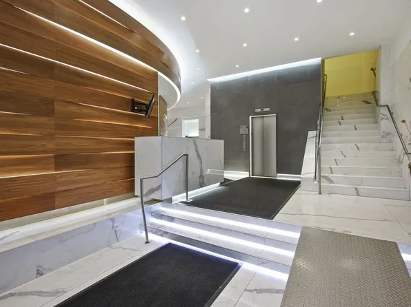 529 West 42nd Street image 9 of 9