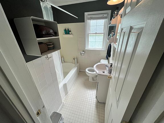 4th image of 1105 Belle View Blvd APT B1