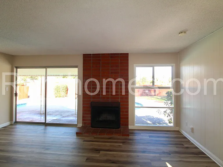 2029 Goshawk St — Photo 9