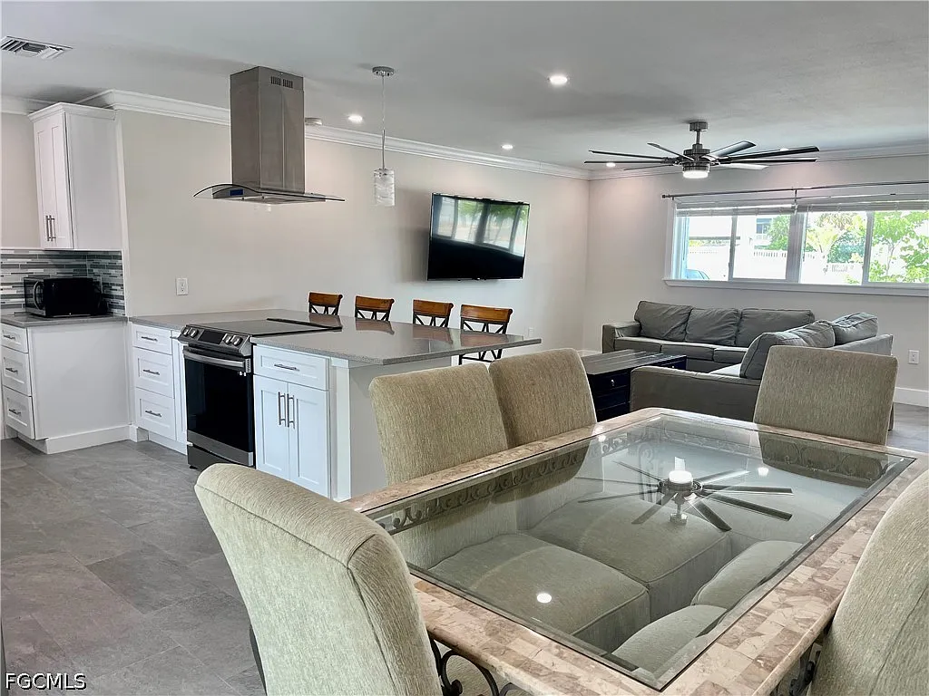 2 bed, 2.0 bath, 1147 sqft, $2,500 — Photo 3