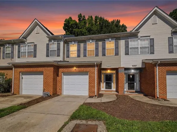 225 Citizens Ln, Newport News, VA 23602