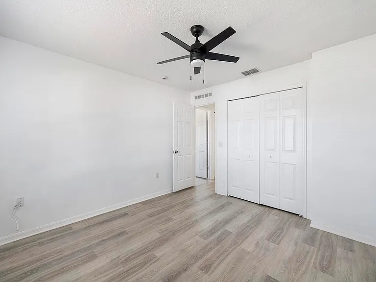 981 SW McElroy Ave — Photo 18