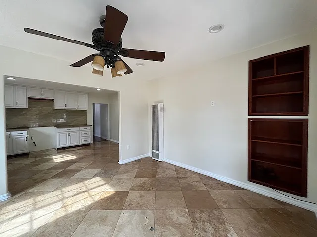 4047 S Harvard Blvd — Photo 4