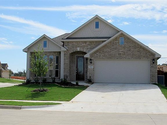 4th image of 932 Yarwood Way