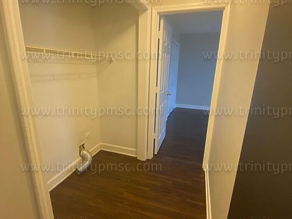 4th image of 1000 Wildwood Ln #1000