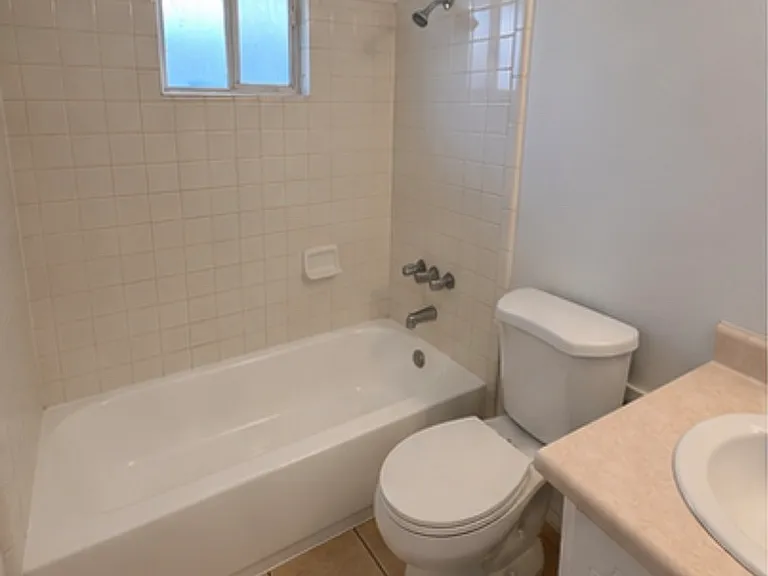 10831 N 18th Ave #3 — Photo 3