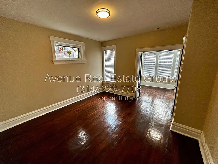 6026 Pershing Ave — Photo 8