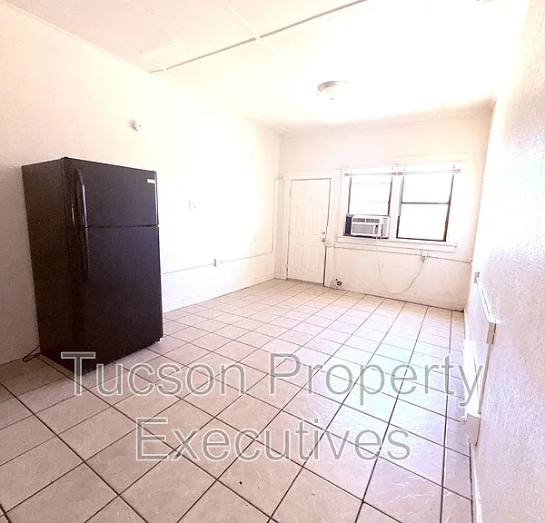 19 W Veterans Blvd #6 — Photo 3