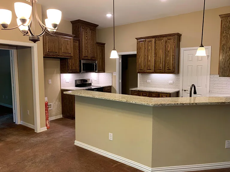 1901 Clear Creek Dr — Photo 4