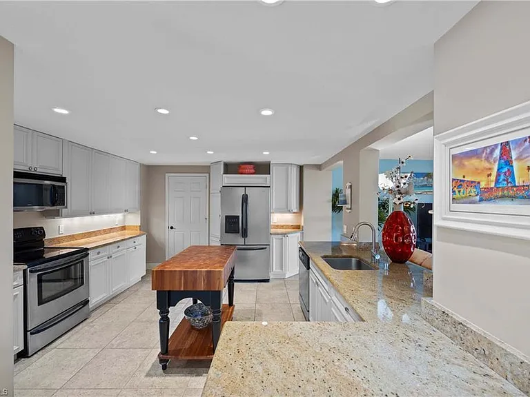 15 Bluebill Ave #103AA — Photo 10
