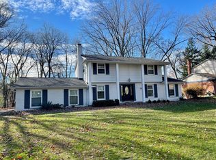 703 Fieldstone Dr, Rochester Hills, MI 48309