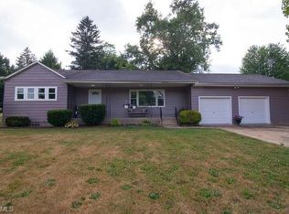 2434 Fairview Rd, Uniontown, OH 44685