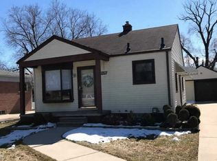 22420 Martin Rd, Saint Clair Shores, MI 48081