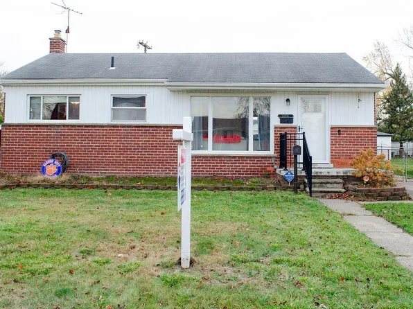 33701 Florence St, Garden City, MI 48135