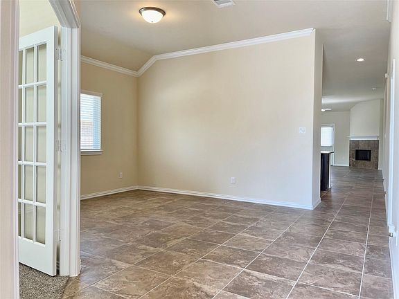 4th image of 14139 Medina Dr