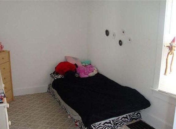 5th image of 612 E Clifford St