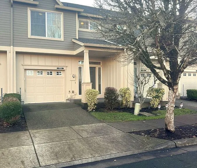17284 Pleasanton Ln — Photo 1