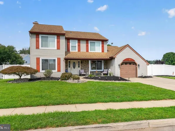 17 Sycamore Dr, Blackwood, NJ 08012