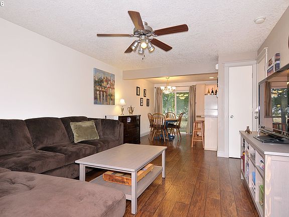 4th image of 4000 NE 109th Ave Unit 160