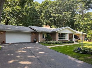 1603 Homewood Dr, Rockford, IL 61108
