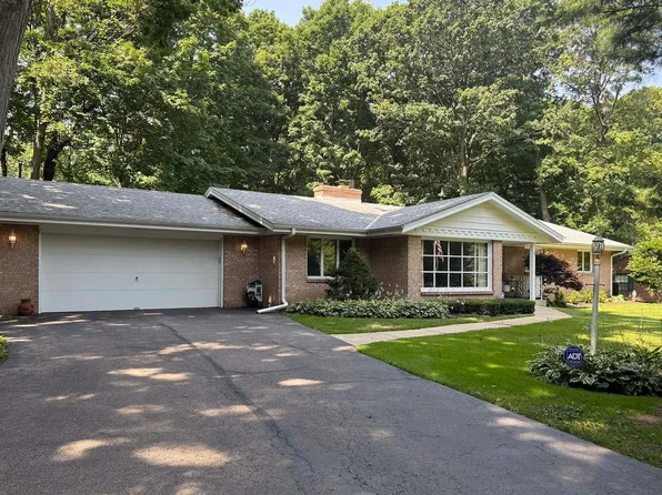 1603 Homewood Dr, Rockford, IL 61108